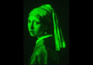 A 200um x 200um fluorescent representation of Vermeer's Girl with the pearl earing
